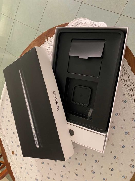 Macbook Air 13" 2017, Intel core i5, 8GB RAM, 128GB,  комплект НАМАЛЕН