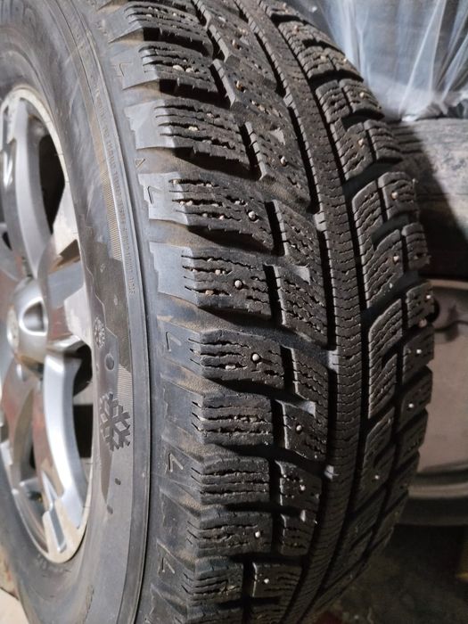 Продам резина с дисками зимняя