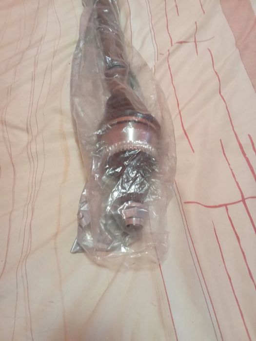 ПОЛУОСКА нова предна дясна АВТОМАТИЧНА 6-степенна трансмисия