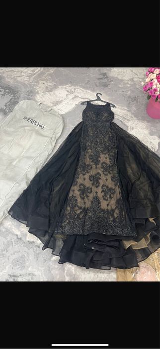 Sherri hill платье