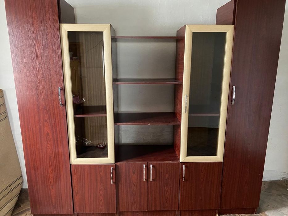 Продам стенку в хорошом состоянии