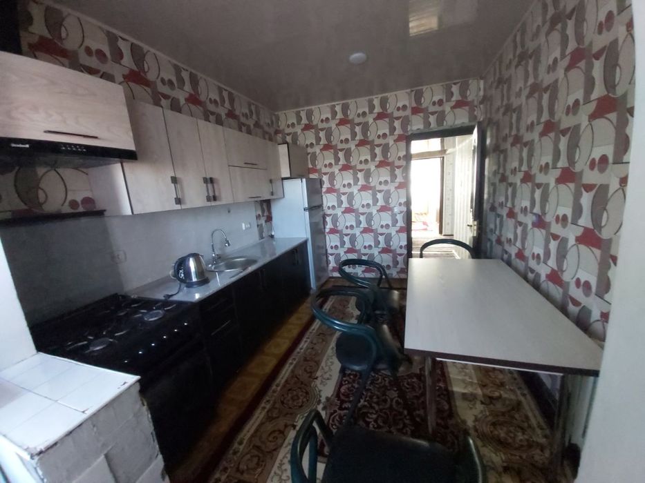 Srochniy arenda 4 xona 5/9 Botkina Shoxona restoranona