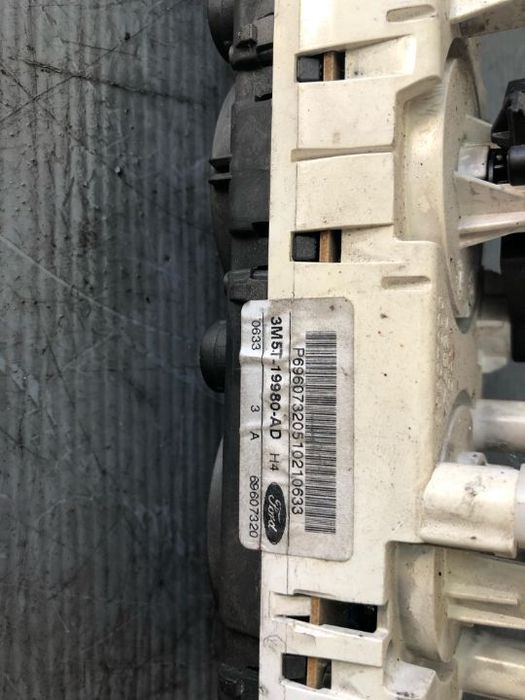 panou comanda ac ford focus 2