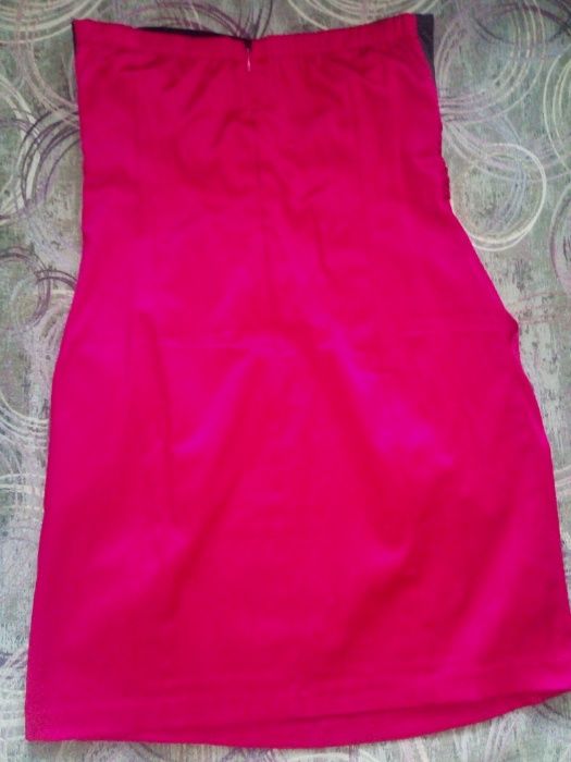 Официална рокля черно и червено