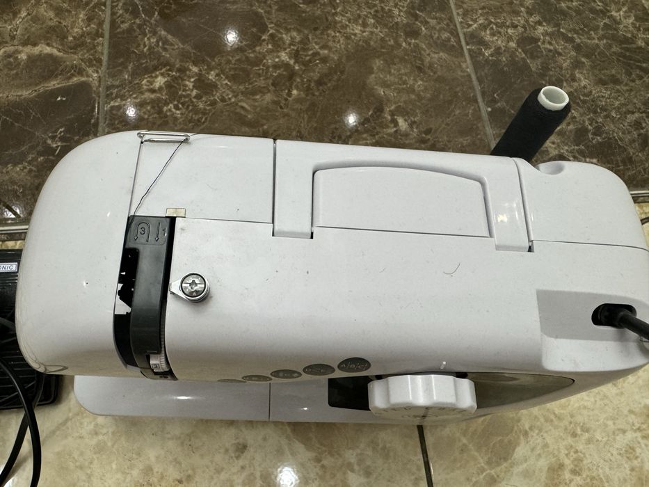 Швейная машина новая