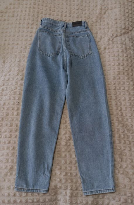 Женские джинсы Bershka