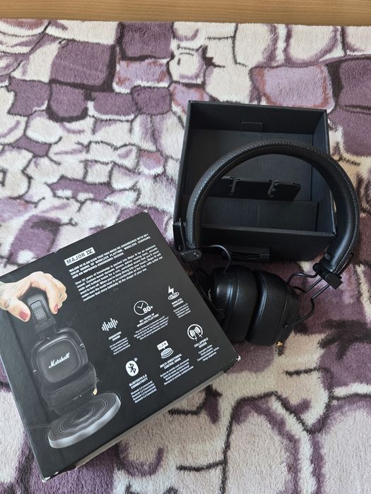 Marshall Major IV  безжични Bluetooth слушалки