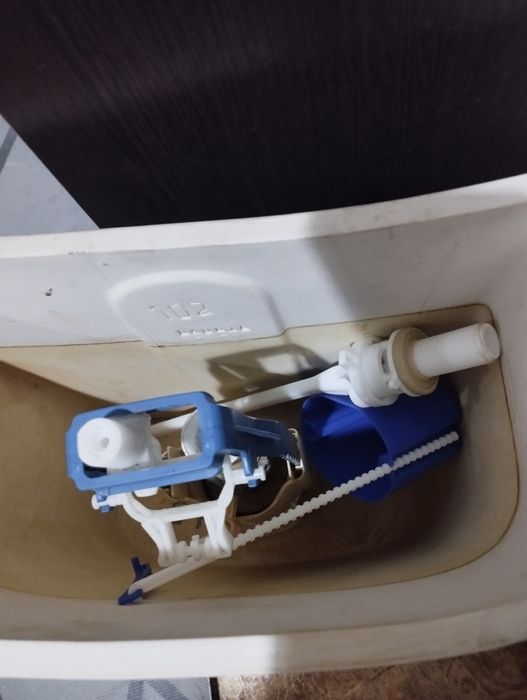 Продам бачок сливной