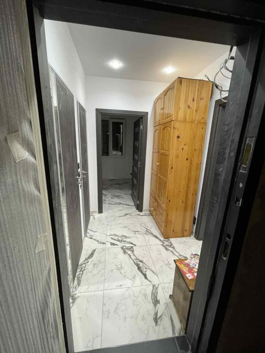 Дава се под наем Двустаен апартамент в Варна, Център - 50 кв.м за 255 € - Снимка #2