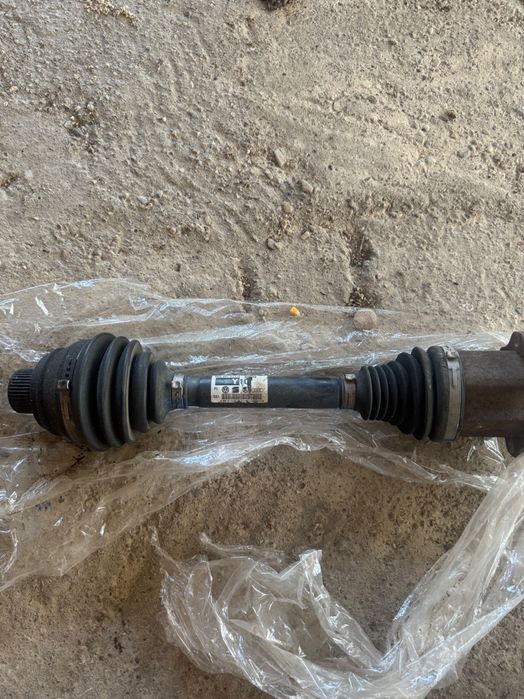 Vând  2 planetare  originale pentru audi A4 b8