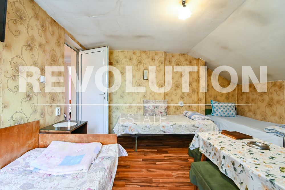 Етаж от къща в ж.к. Горна Баня.