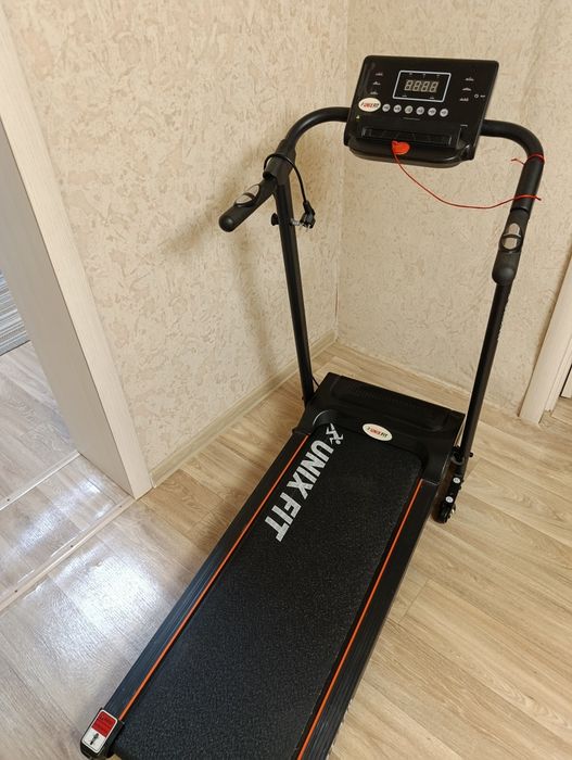 Продам беговую дорожку
