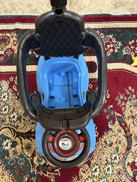 Продаётся детская машина