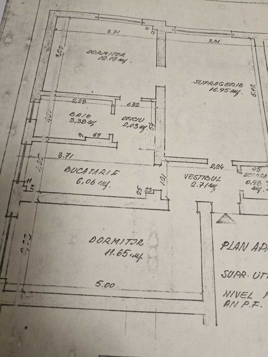 Vând apartament cu 3 camere, ultracentral