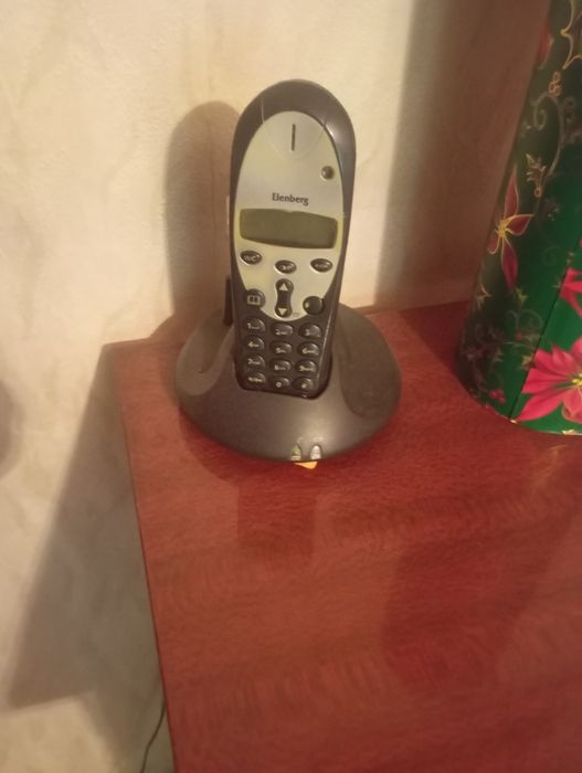 Продам радио телефон