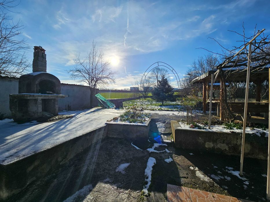 Къща село Поликраище