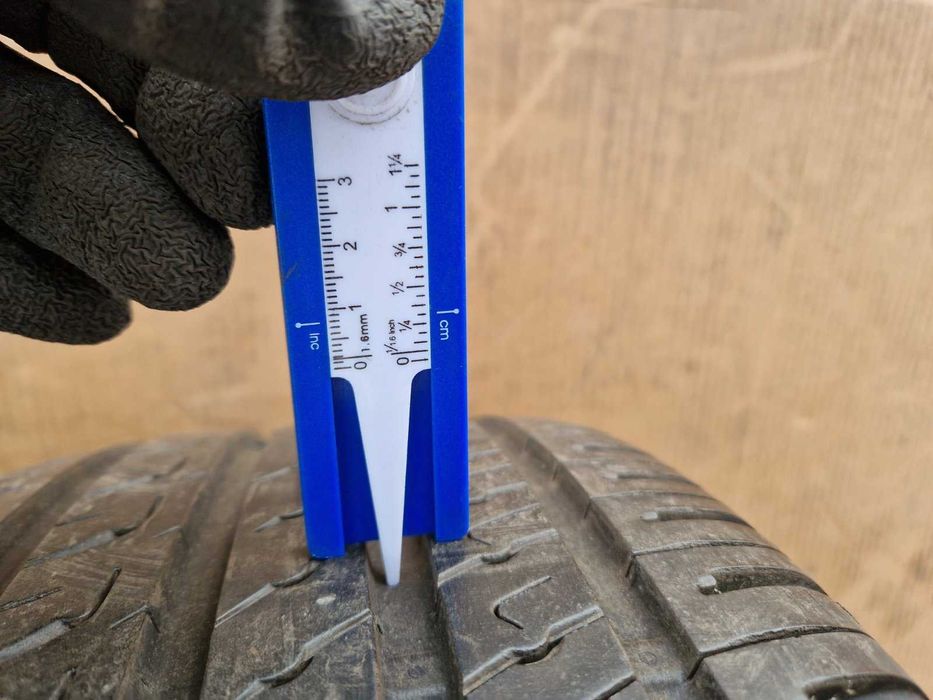 2 Barum R17 225/45  Летни гуми  DOT0822