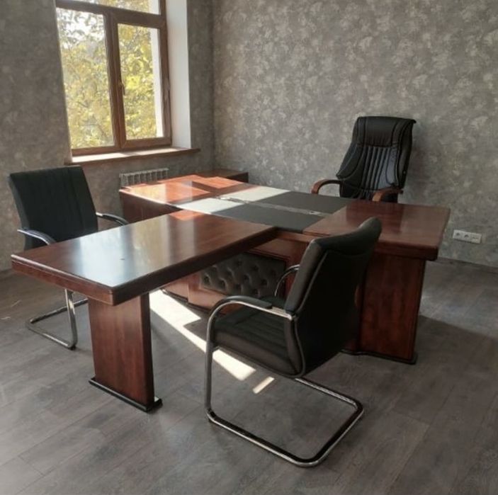 Комплект офисной мебели