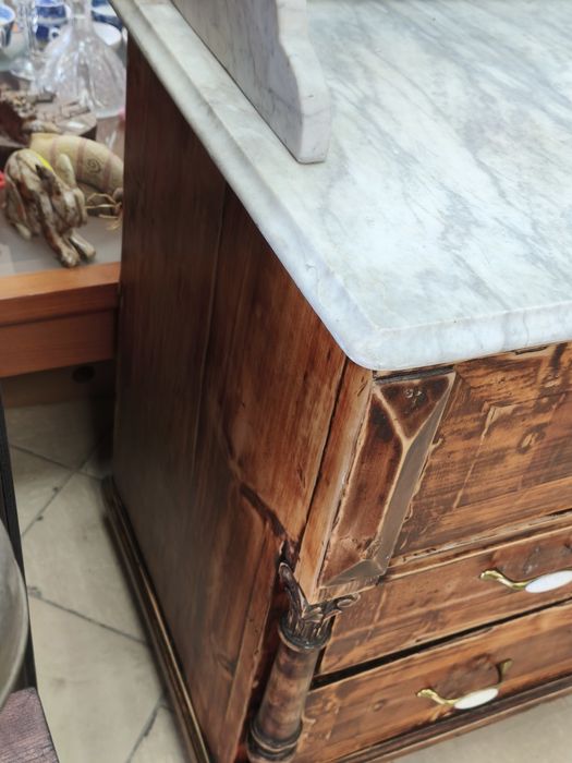 Антикварен скрин