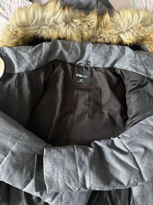 Продам куртку в хорошем состоянии