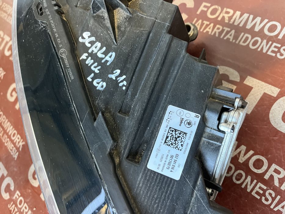 Фар Skoda Scala 2021 LED 2бр.