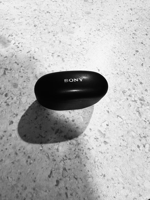 Зареждащ калъф за слушалки Sony WF1000XM5