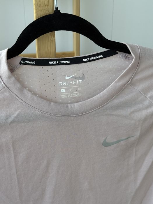 Дамска спортна блуза с дълъг ръкав NIKE