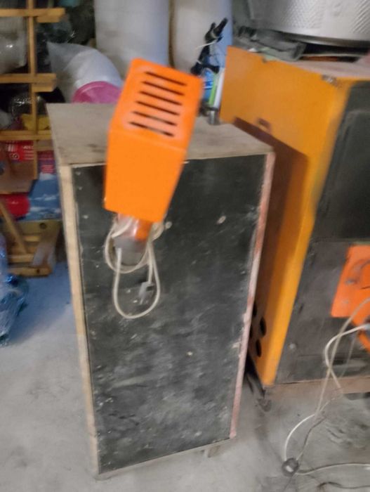 Котел за дърва и пелети