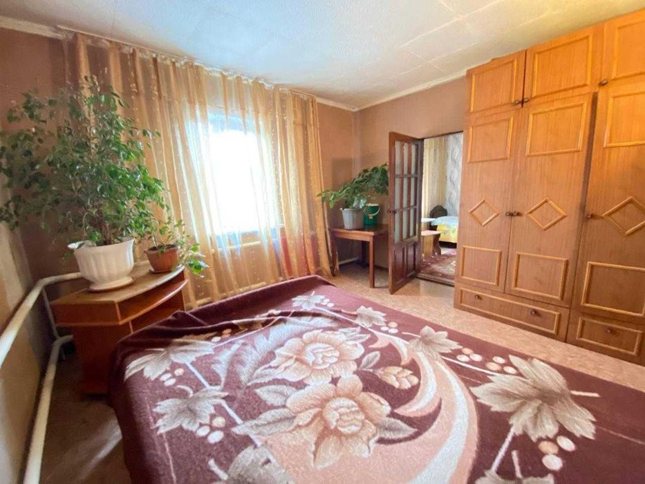 Продам 1/2 часть дома Военный городок 3 комнаты!