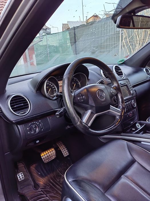 Mercedes Grand ML 350 BlueTEC 4MATIC – SUV puternic și confortabil