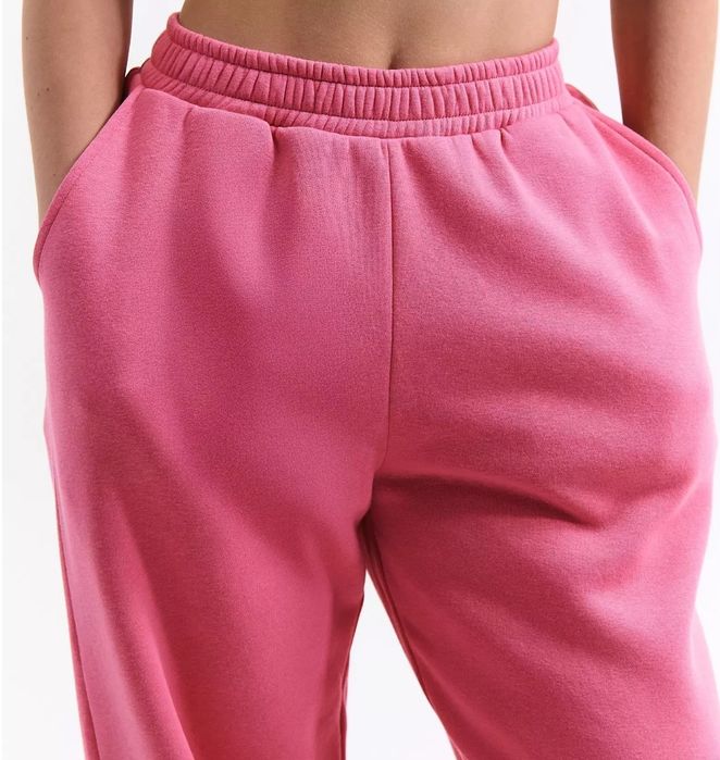 Pantaloni de trening