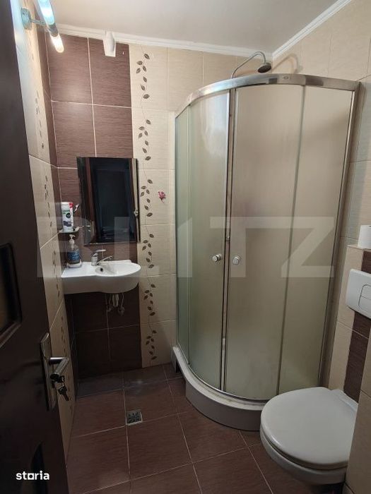 Apartament 4 camere, 82 mp utili, Micro 16