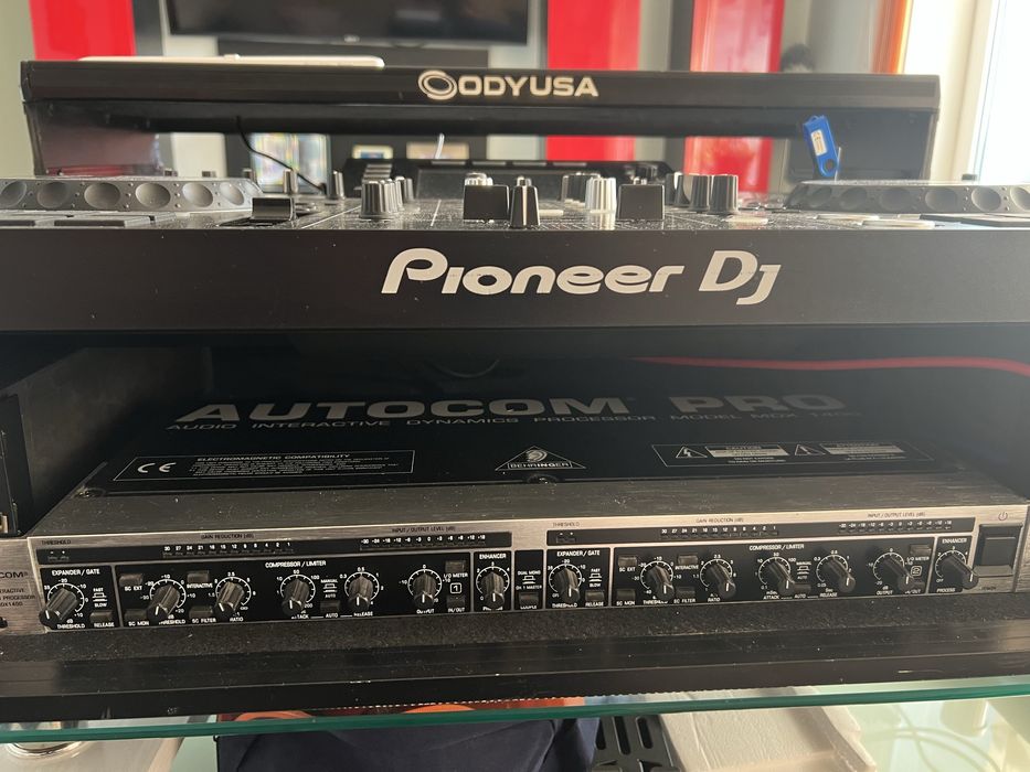 Процесор Behringer