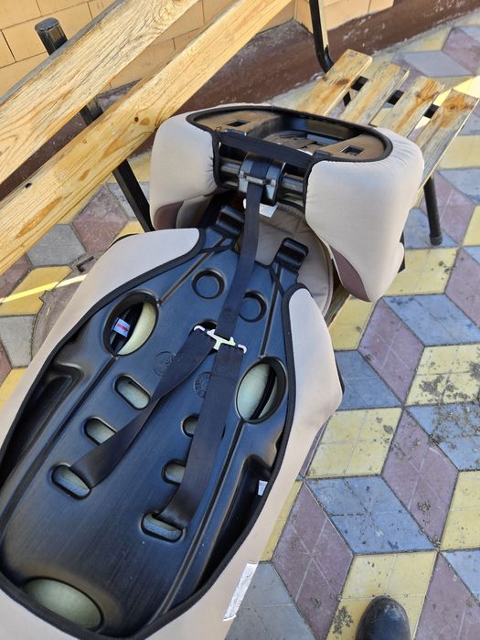 Детское кресло. Для машины.