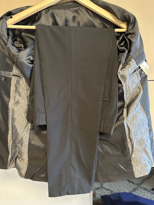 Vând costum bărbați