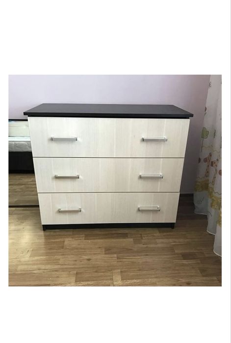 Продам, кровать, комод, прикроватки