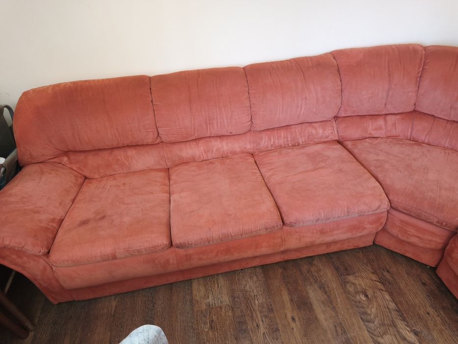 Ъглов диван за хол