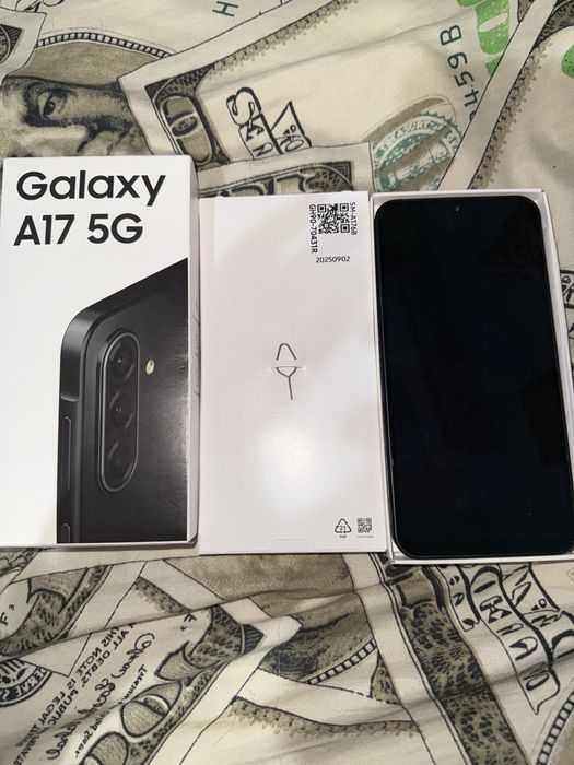 Чисто нов телефон Samsung Galaxy A17 5g 128GB