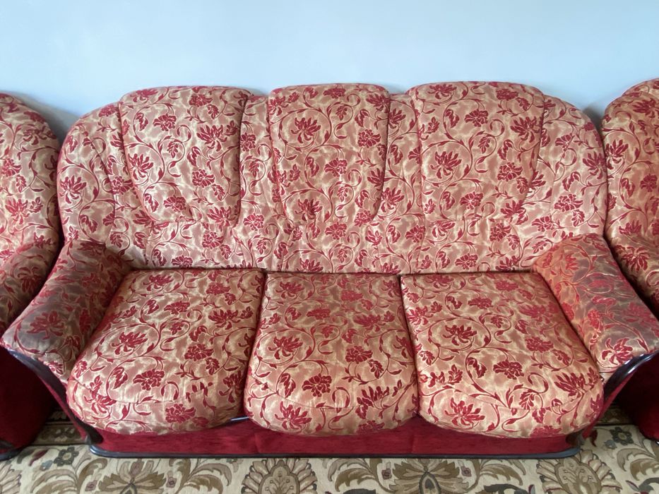 Диваны в хорошем стоянии