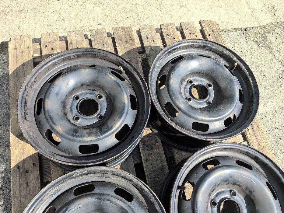 15 цола 4 х 108 мм Пежо 208 / Ситроен Ц3 - 6 инча / ЕТ 23