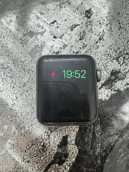 Apple watch 3 в хорошем состоянии