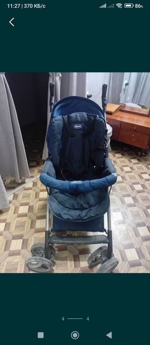 Коляска Chicco синяя