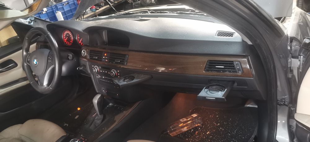 Plansa bord e90 e91 e92 e93 cu suporti de pahare
