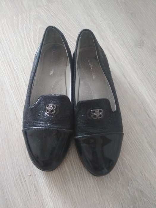 Продам туфли уги