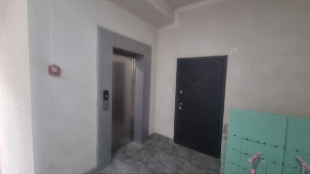 Срочно  Продаётся своя квартира Учтепа 24 квартал