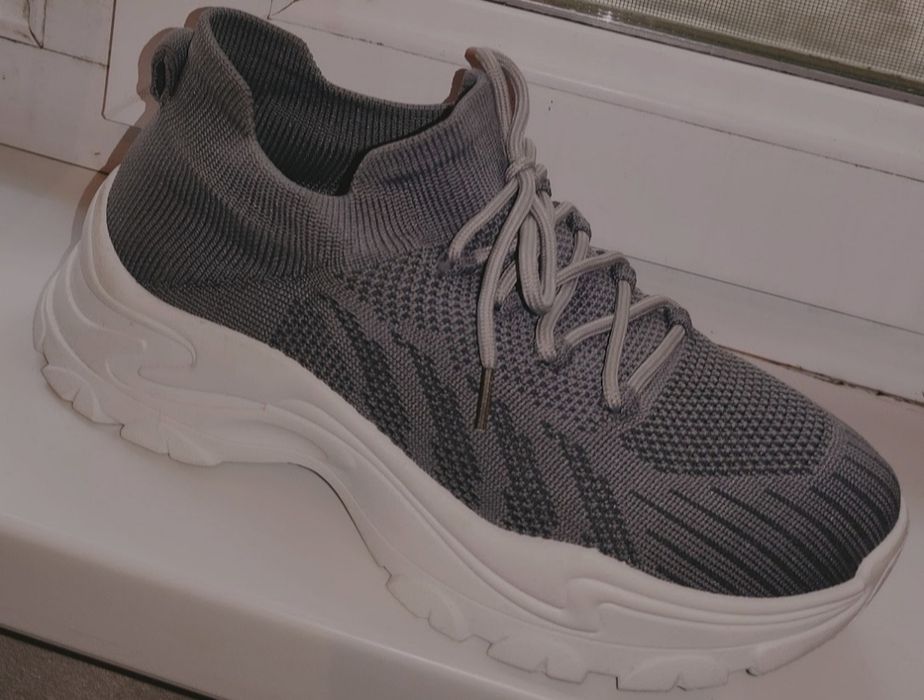 Кроссовки жаңа 37-40 өлшемі
