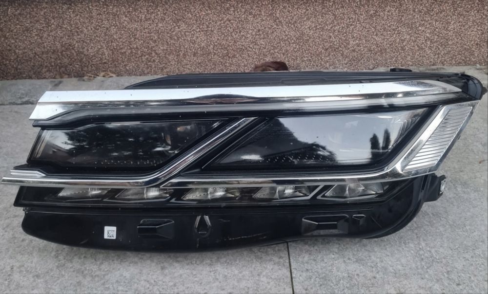 Ляв фар Фолксваге Туарег VW TOUAREG III FULL LED VW TOUAREG III 761941081  FULL LED