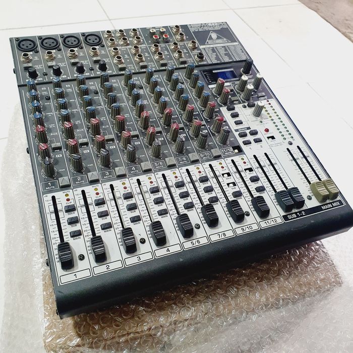 Behringer 1622 miksherniy pult