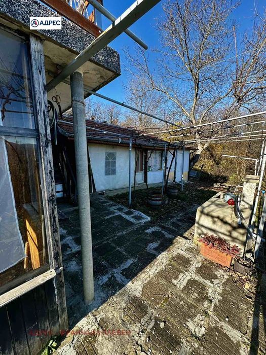 Къща в Ловеч, област-с.Белиш площ 48 цена 43000