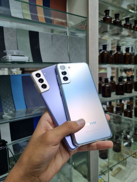 Samsung S21 Plus xotirasi 8/256GB